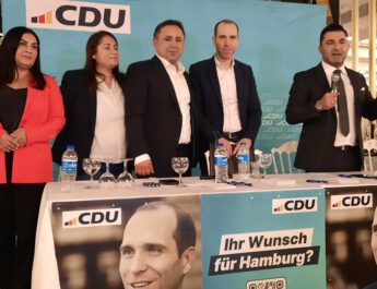 CDU, Hamburg’da Seçim İçin Sahaya İndi! İşte Hanifi Toprak Röportajı…