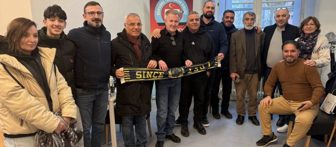 Hamburg Fenerbahçelilerden  “Kulaklarınızı Dinleyin” Sosyal Sorumluluk Etkinliği