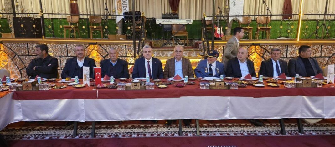 İş Adamı Mehmet Üzümcüoğlu, Birecik’de İftar Verdi