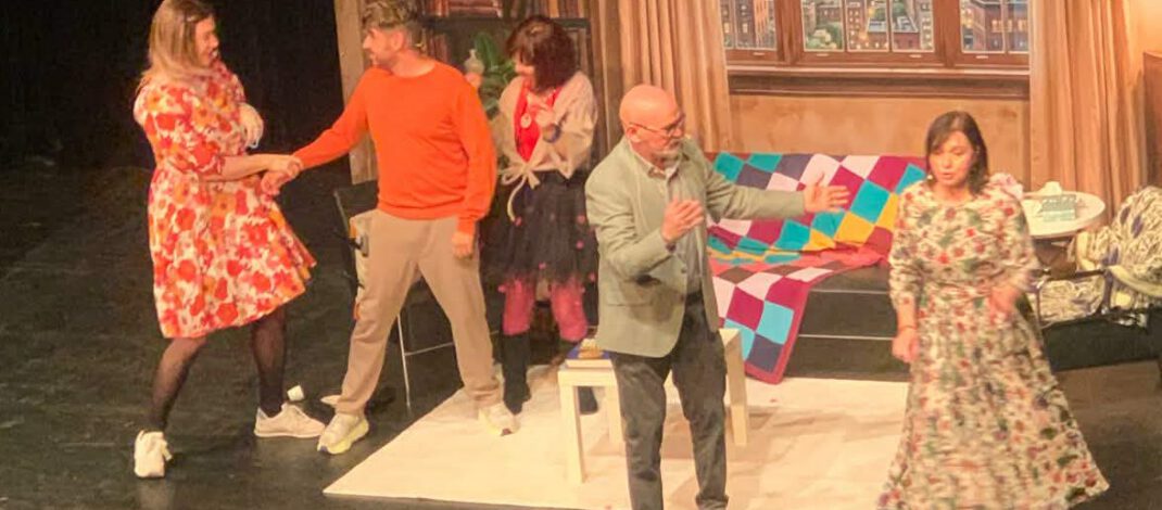 Menekşe Kültür Derneği’nden Tiyatro Dolu Bir Akşam