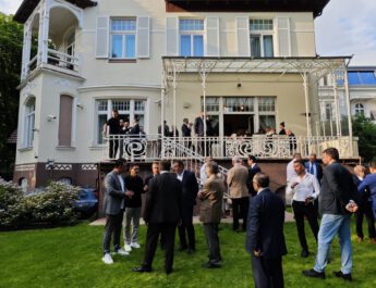 Hamburg’da Büyükelçi Buluşması: Davet Listesi Tartışma Yarattı!
