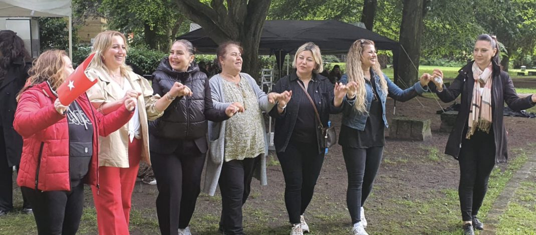Hamburg Beşiktaşlılar Birliği’nden Muhteşem Festival: Ay-Yıldızlı Marşlar Hamburg’u İnletti!